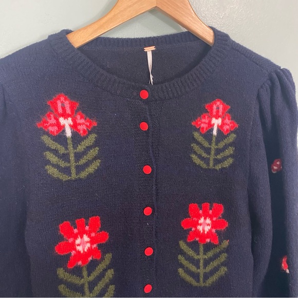 Free People Nonna Knit Cardi Floral Granny Black Red XS Sweater Cardigan - Picture 3 of 7